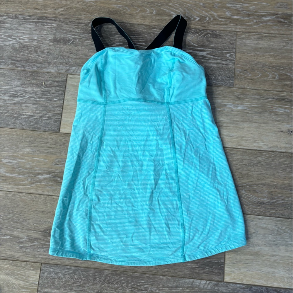Lululemon Run Catch Me Tank Top Sz 6 Tonka Stripe Blue Built in Bra Gym Workout
